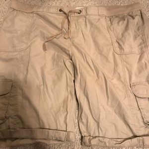Plus size khaki Bermuda shorts with draw string