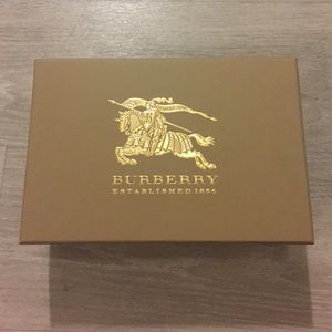 Burberry gift box
