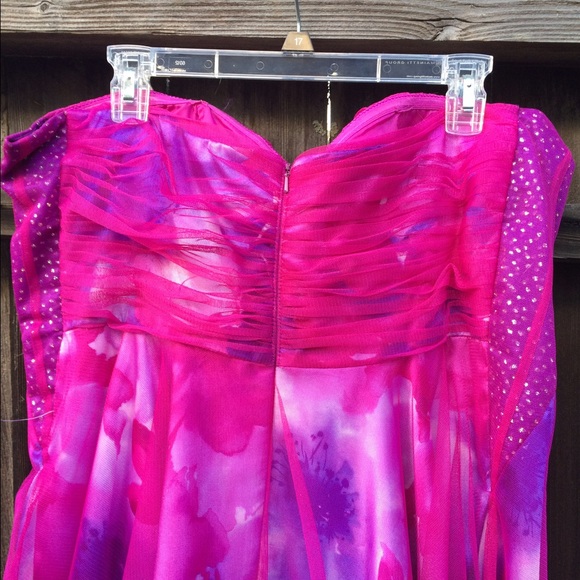 Cute juniors dress - Picture 4 of 4