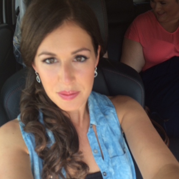 Meet your Posher, Julie