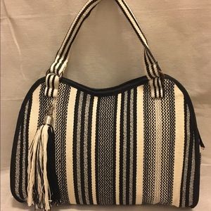 Black and white Colombian purse