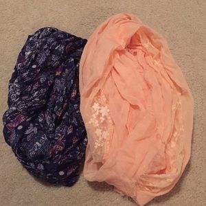 Two infinity loop scarves