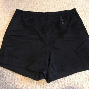 EUC High waisted black shorts