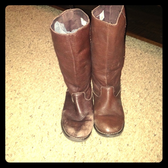 Brown boots