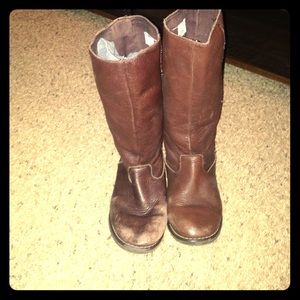 Brown boots
