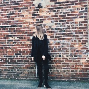 Meet your Posher, Claudia