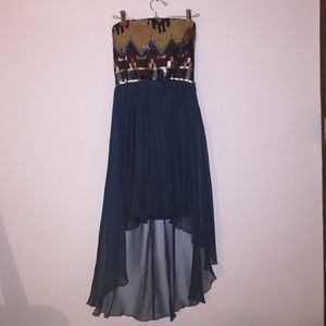 Amazing high-low strapless dress and sequin detail