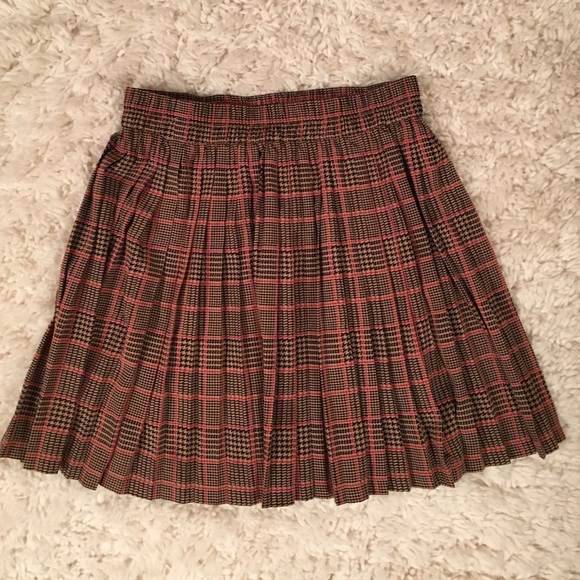 Houndstooth Pleated Banana Republic Skirt