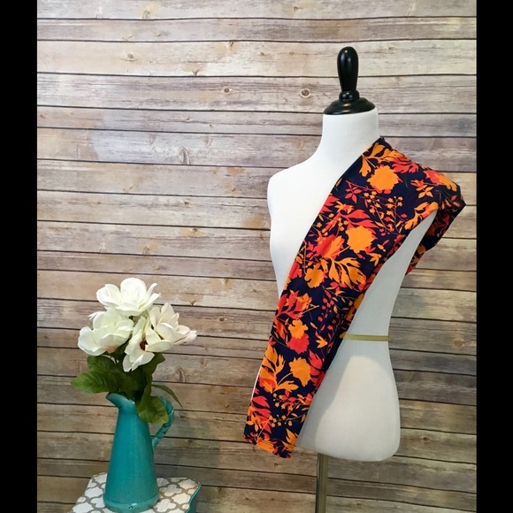 LuLaroe LEGGINGS OS - Picture 1 of 3
