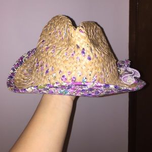 Super cute straw fedora fat with floral lining