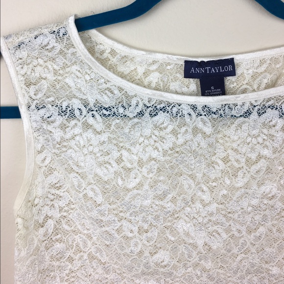 ✨ Ann Taylor Lace Overlay Top✨ - Picture 3 of 5