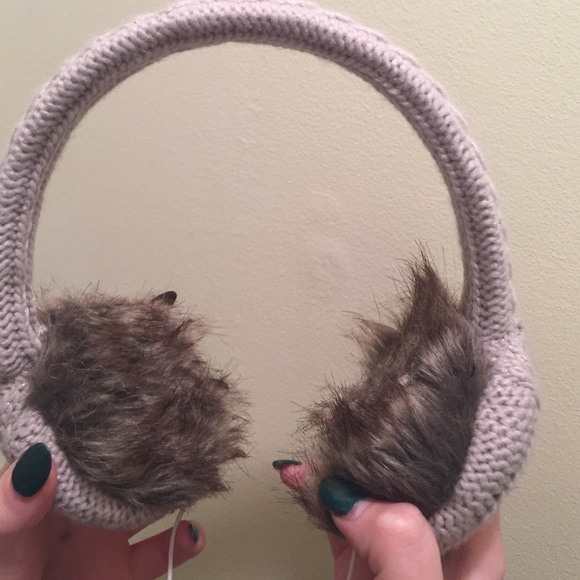 Knit Earmuff Headphones - Picture 2 of 2
