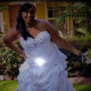 Meet your Posher, Monica dee