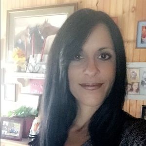 Meet your Posher, Leslie