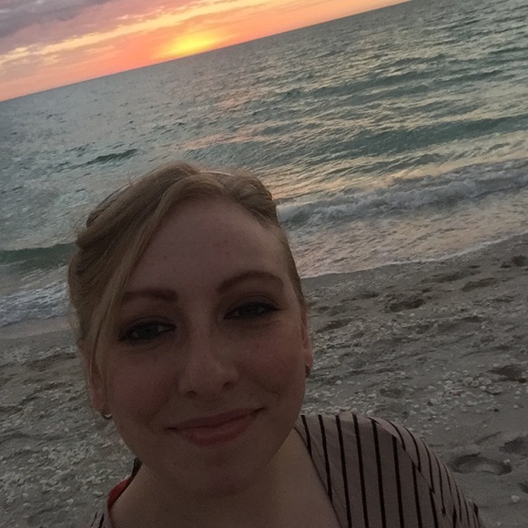 Meet your Posher, Dana - Picture 1 of 1