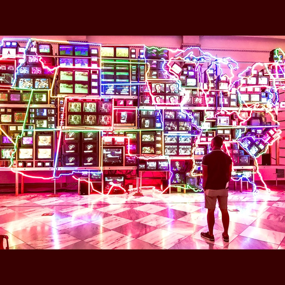 Meet your Posher, Dennis