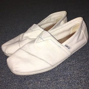 TOMS shoes