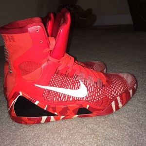 Christmas Kobe 9s ( Hightop )