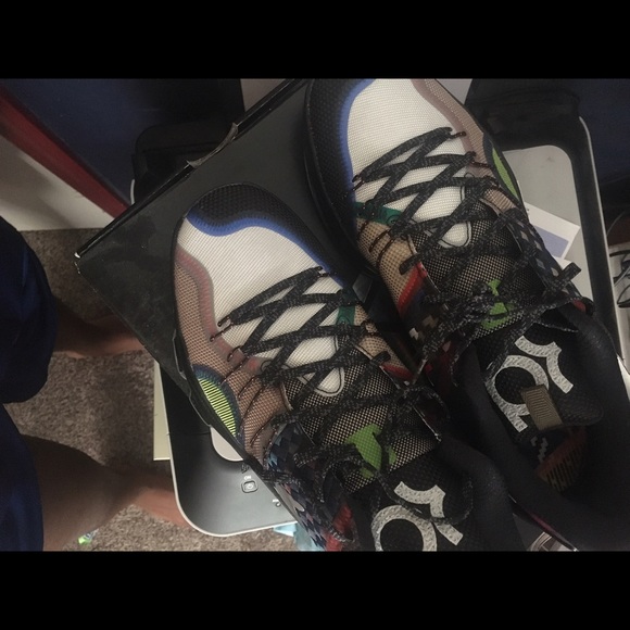 KD 8 SE "What the KD" - Picture 2 of 4