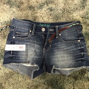 Decree shorts