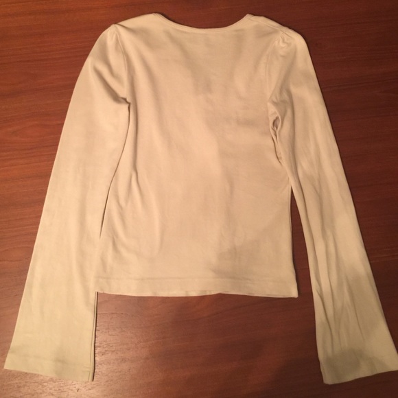 A Pretty Roxy Shirt. - Picture 4 of 4