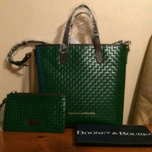 Dooney & Bourke Tote