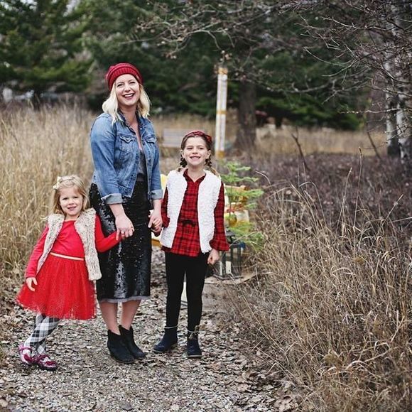 Meet your Posher, Rae - Picture 1 of 1