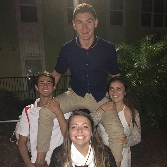 Meet your Posher, Aaron