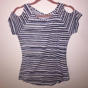 Super cute "cold-shoulder" t shirt!