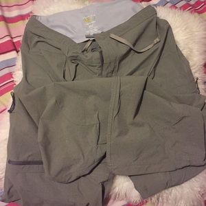 Mountain Hardwear Zip-Off Pants/Capri Size 8