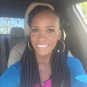 Meet your Posher, Nikia