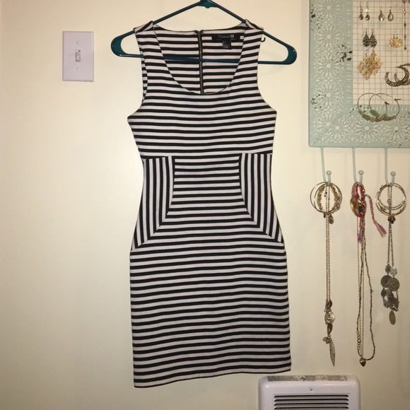 Forever 21 Black/White Stripped Body Con Dress