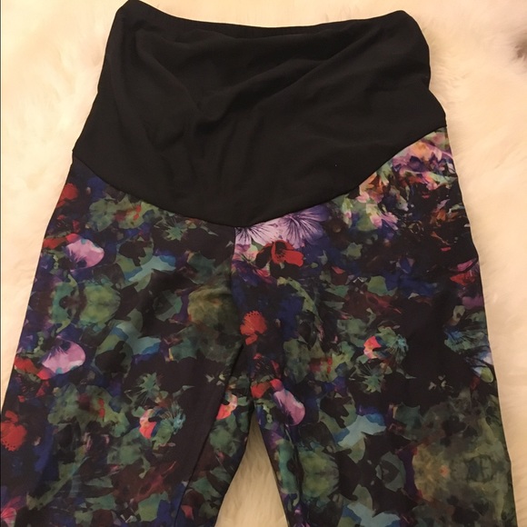 H&M Maternity Leggings size Small