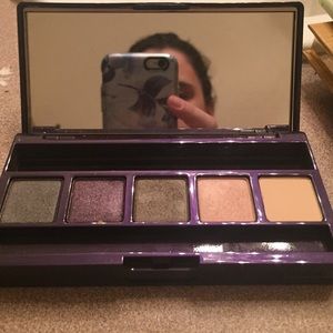 Urban decay shattered face palette