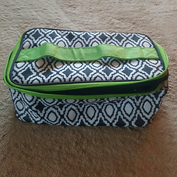 Make up/jewelry train case