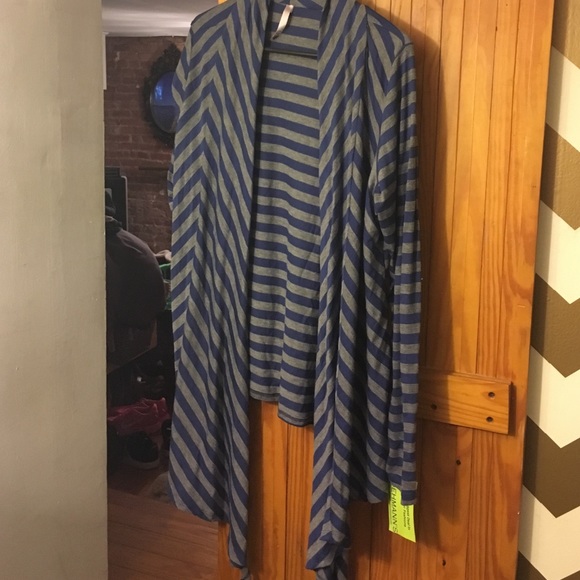Drape open cardigan - Picture 1 of 4