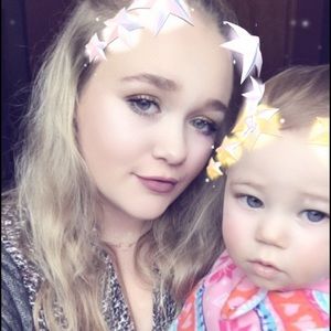 Meet your Posher, Olivia