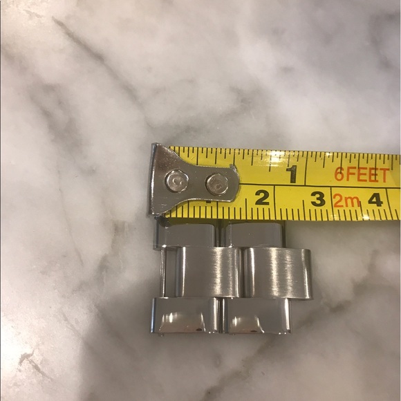 Michael Kors mother of pearl watch - Picture 5 of 7