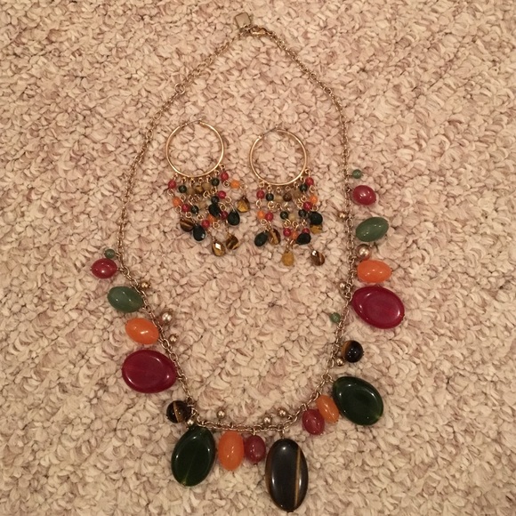 Multi colored stone necklace and earring set - Picture 1 of 3