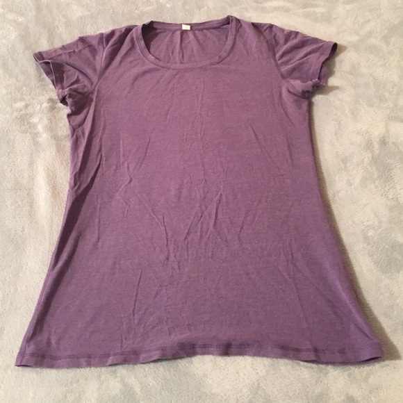 Lululemon purple t-shirt size 8