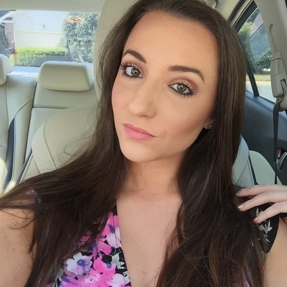 Meet your Posher, Angelina