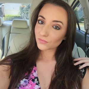 Meet your Posher, Angelina