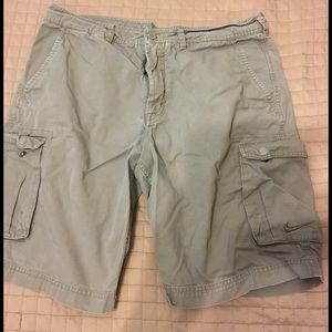 34 Nike cargo shorts