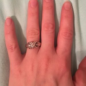 Tiffany and co cross ring. 925