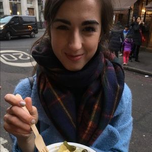 Meet your Posher, Natalie