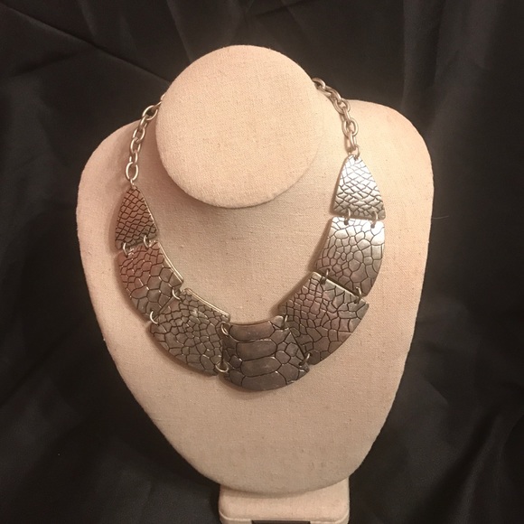 Premier Designs Exotic Necklace