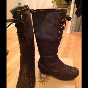 Mint condition UGG Brooks after dark boots size 7