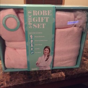 Women's robe set