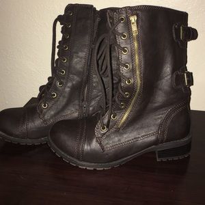 Chocolate color combat boots