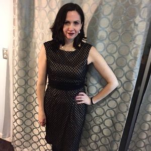 Adrianna Papell dress in black. NWT Size 8
